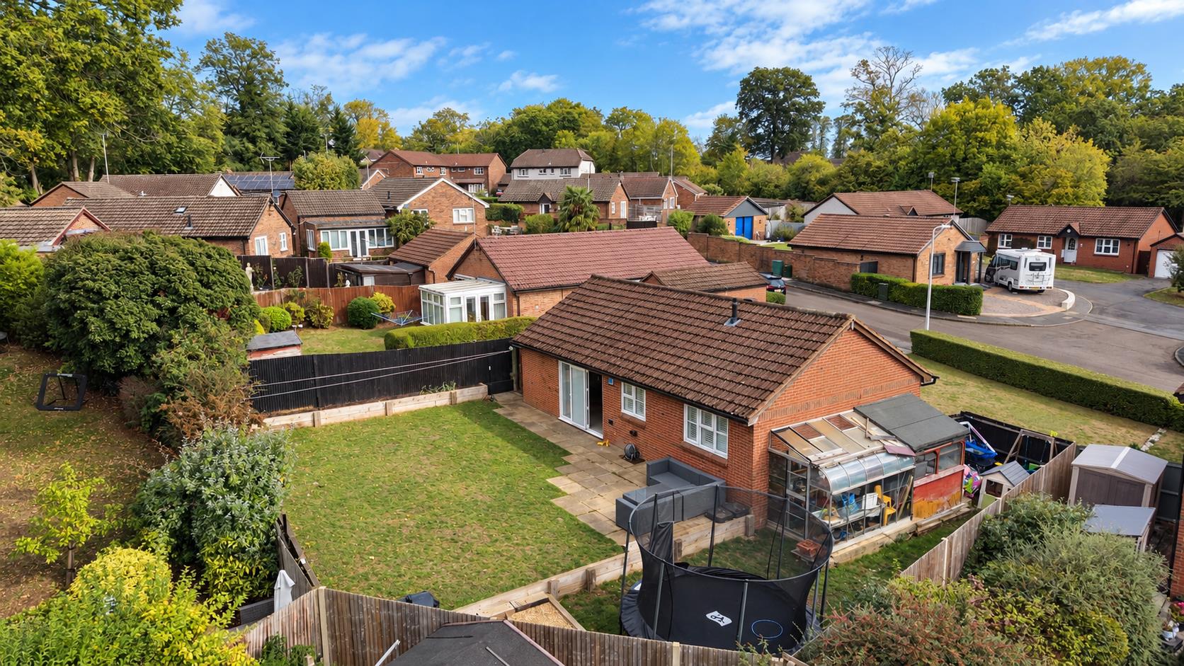 Simons Close, Tilehurst, Reading